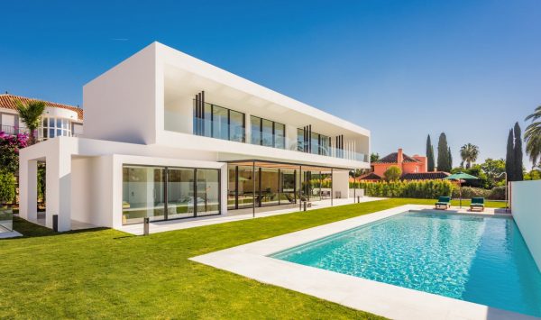 Neues Jahr? Betrachten Sie ein neues Zuhause mit Marbella Hills Homes