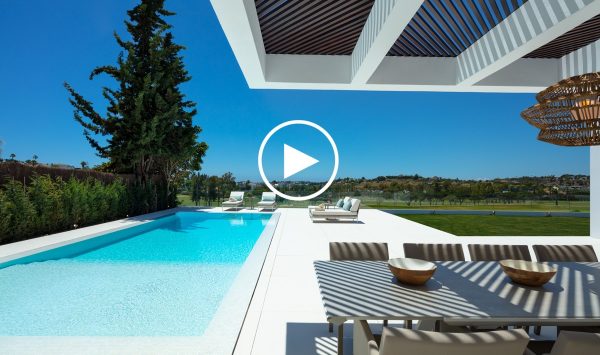 New Video - Villa in Los Naranjos Golf