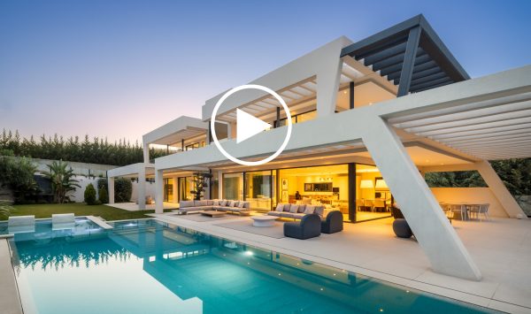 New Video - Luxurious Modern 6 bedroom Villa in Nueva Andalucía: A Contemporary Oasis with Stunning Amenities