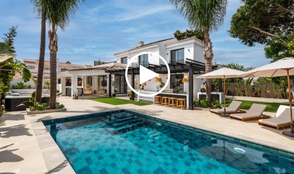 Neue Video - Renoviertes Luxushaus mit 5 Schlafzimmern und beheiztem Pool in San Pedro Playa