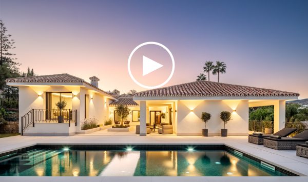 New Video - A Luxurious Retreat: Impeccable 5 bedroom Villa in Nueva Andalucía with Stunning Views