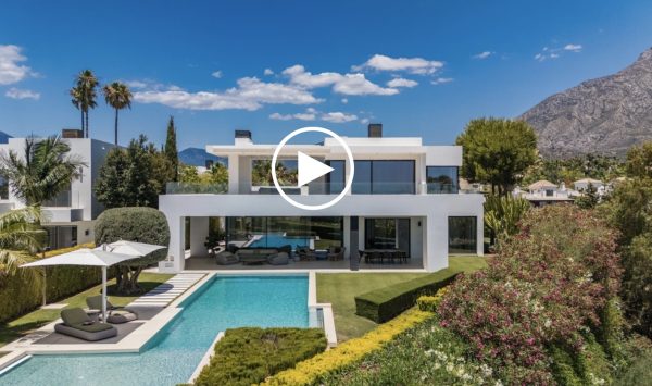 Neue Video - Elegante 5 Schlafzimmer Villa mit Meerblick und luxuriösen Annehmlichkeiten in Las Lomas de Marbella Club - Goldene Meile, Marbella